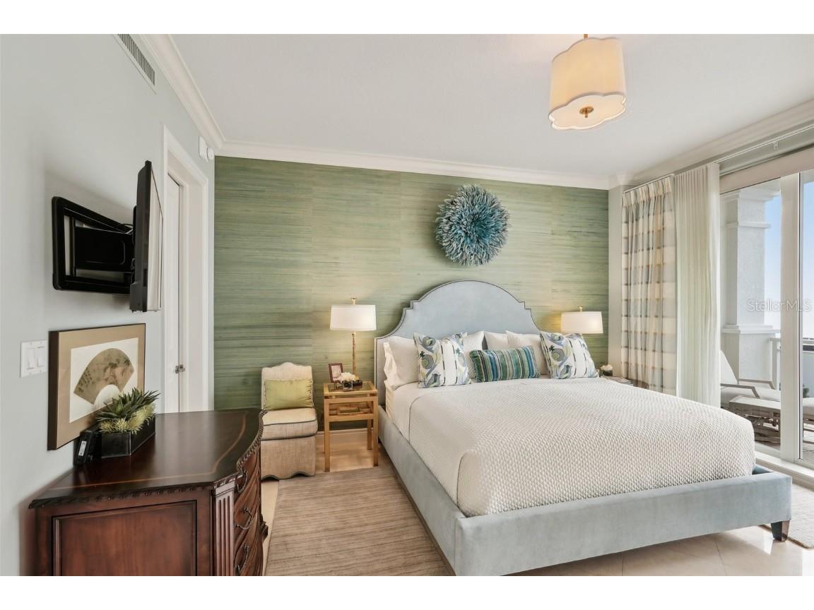 2050 Benjamin Franklin Drive #B704 Sarasota FL 34236 A4672363 image31