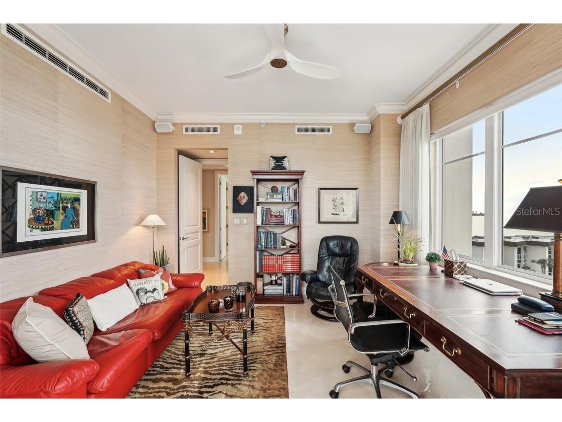 2050 Benjamin Franklin Drive #B704 Sarasota FL 34236 A4672363 image37