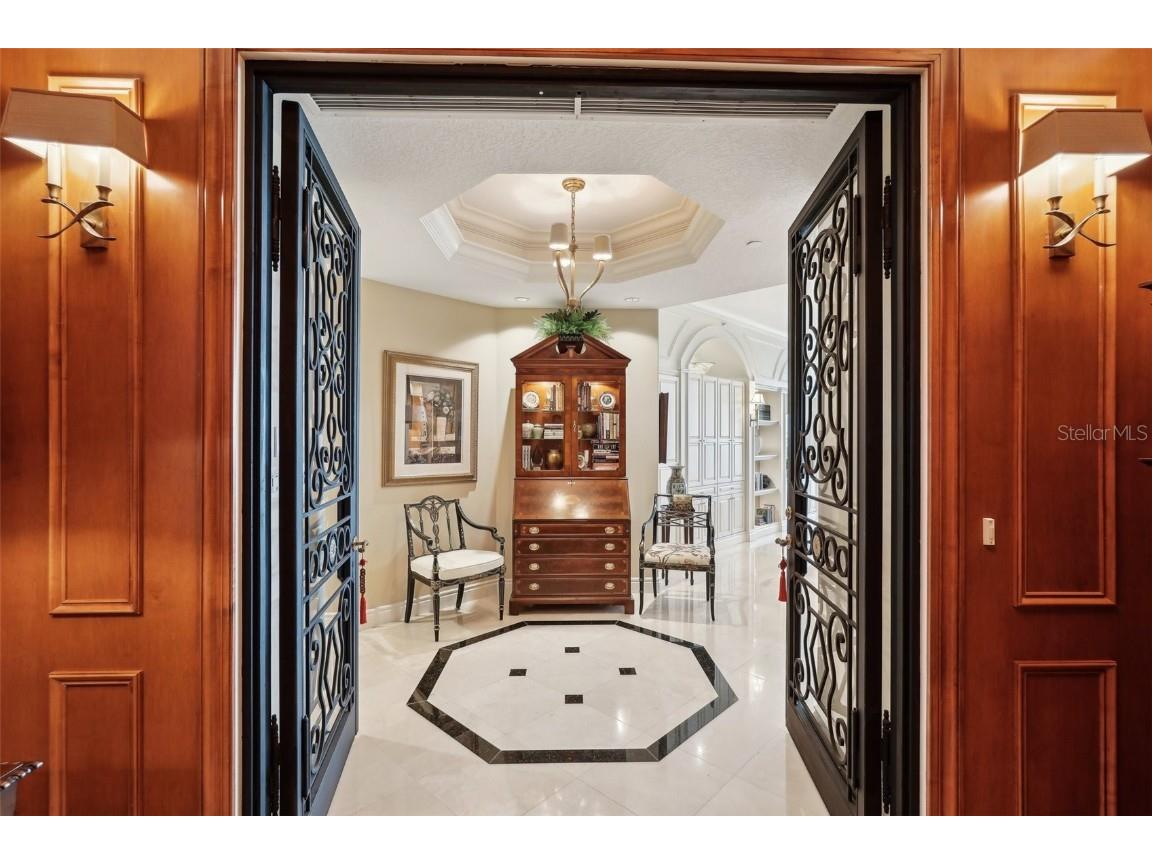 2050 Benjamin Franklin Drive #B704 Sarasota FL 34236 A4672363 image41