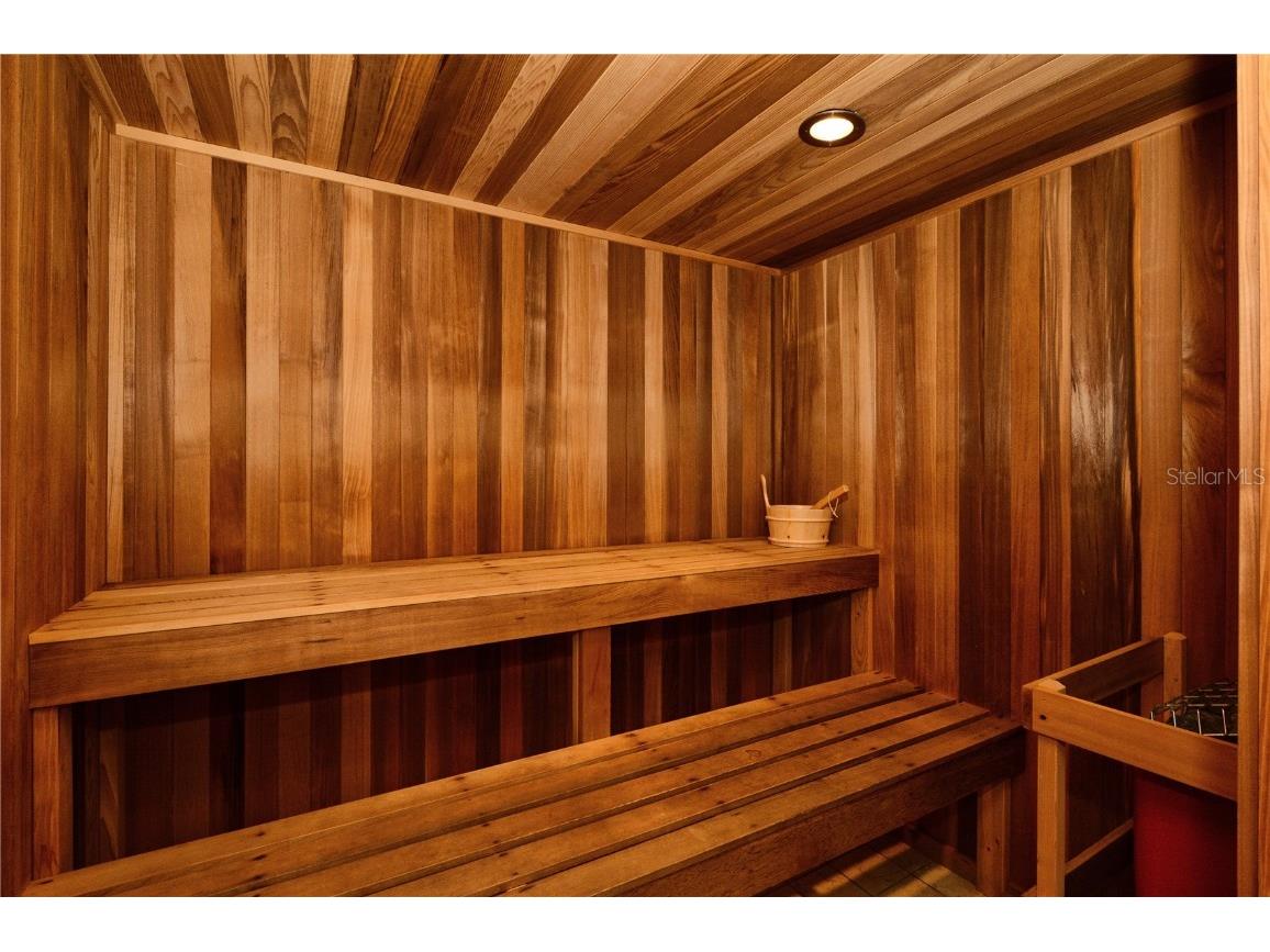 2050 Benjamin Franklin Drive #B704 Sarasota FL 34236 A4672363 image46