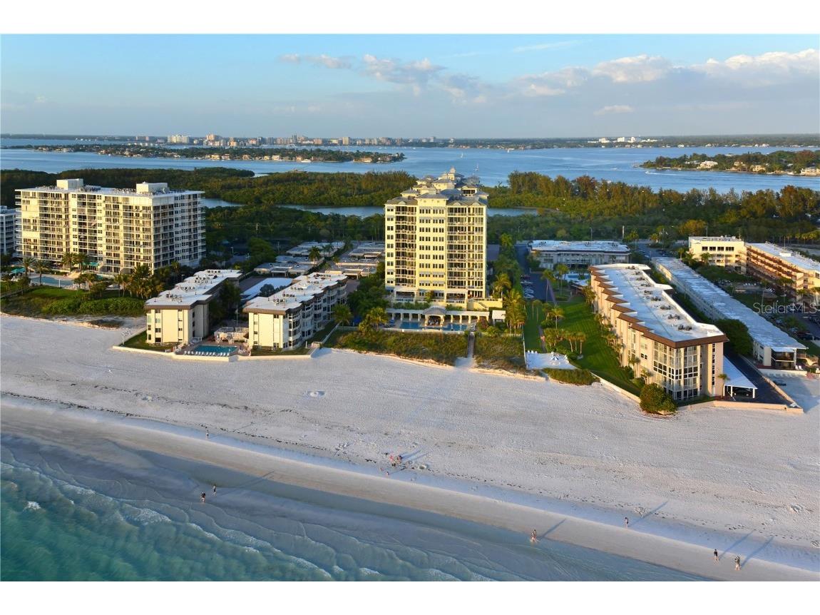 2050 Benjamin Franklin Drive #B704 Sarasota FL 34236 A4672363 image57