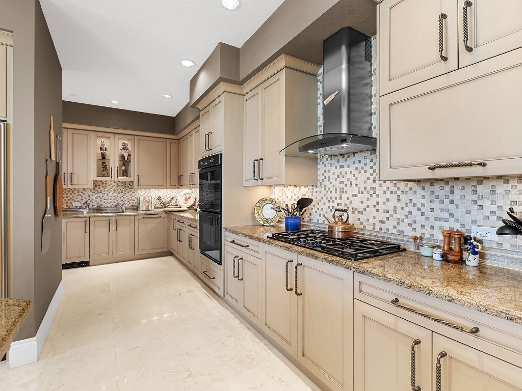 2050 Benjamin Franklin Drive #PH1102 Sarasota FL 34236 N6141427 image16