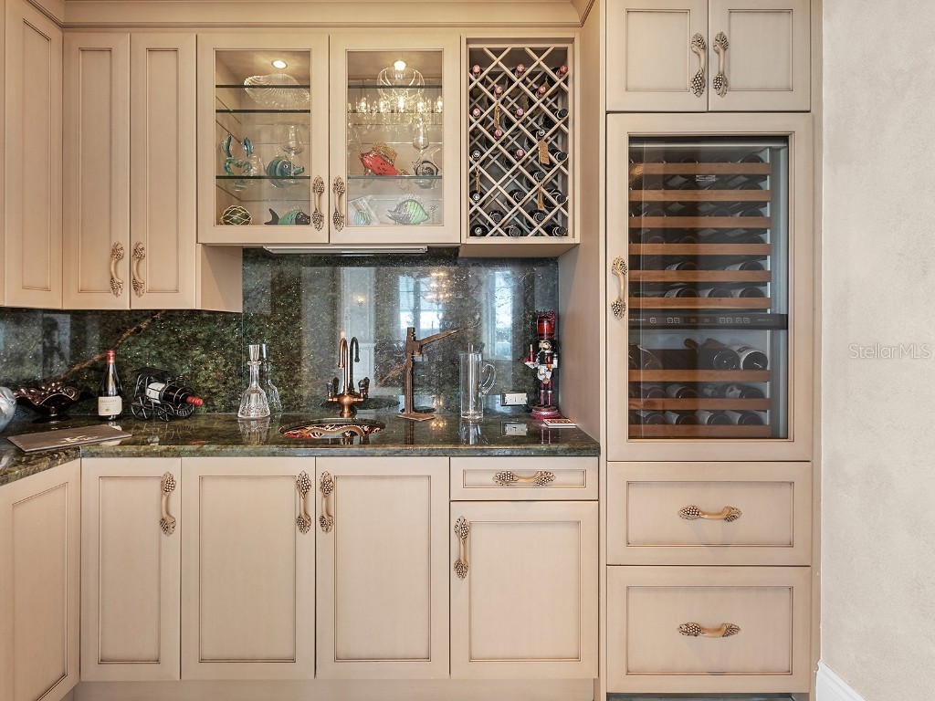 2050 Benjamin Franklin Drive #PH1102 Sarasota FL 34236 N6141427 image20