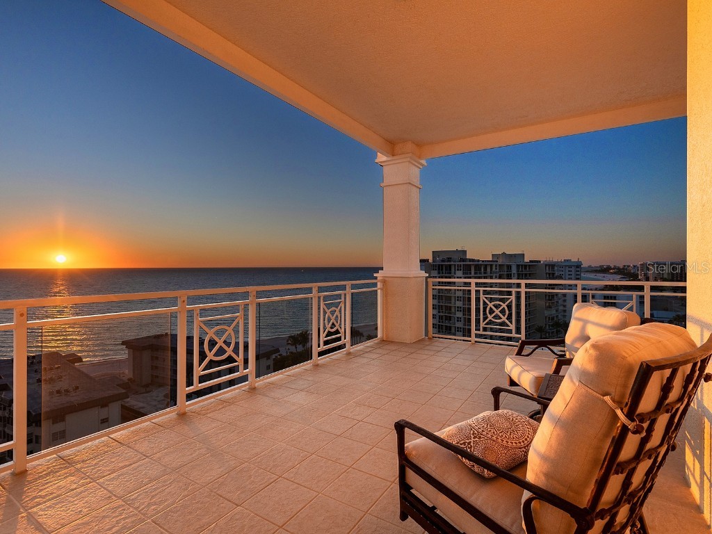 2050 Benjamin Franklin Drive #PH1102 Sarasota FL 34236 N6141427 image27