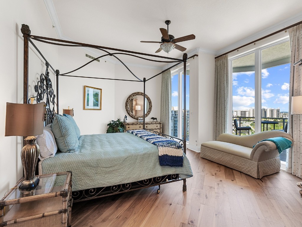 2050 Benjamin Franklin Drive #PH1102 Sarasota FL 34236 N6141427 image33