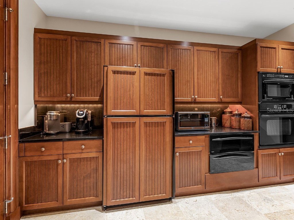 2050 Benjamin Franklin Drive #PH1102 Sarasota FL 34236 N6141427 image56