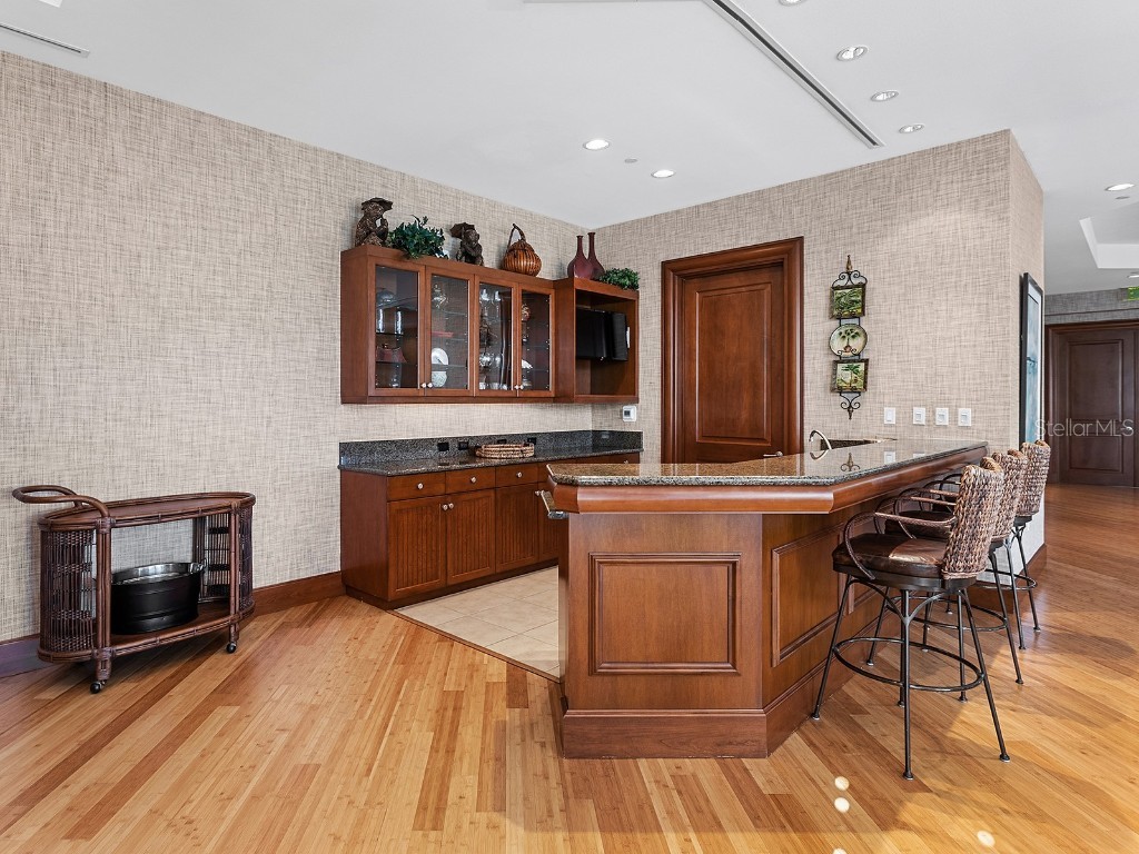 2050 Benjamin Franklin Drive #PH1102 Sarasota FL 34236 N6141427 image57