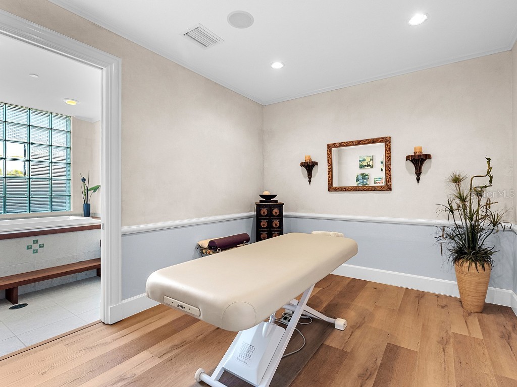 2050 Benjamin Franklin Drive #PH1102 Sarasota FL 34236 N6141427 image61