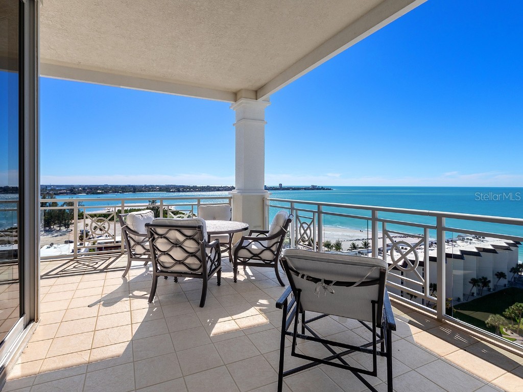 2050 Benjamin Franklin Drive #PH1102 Sarasota FL 34236 N6141427 image9