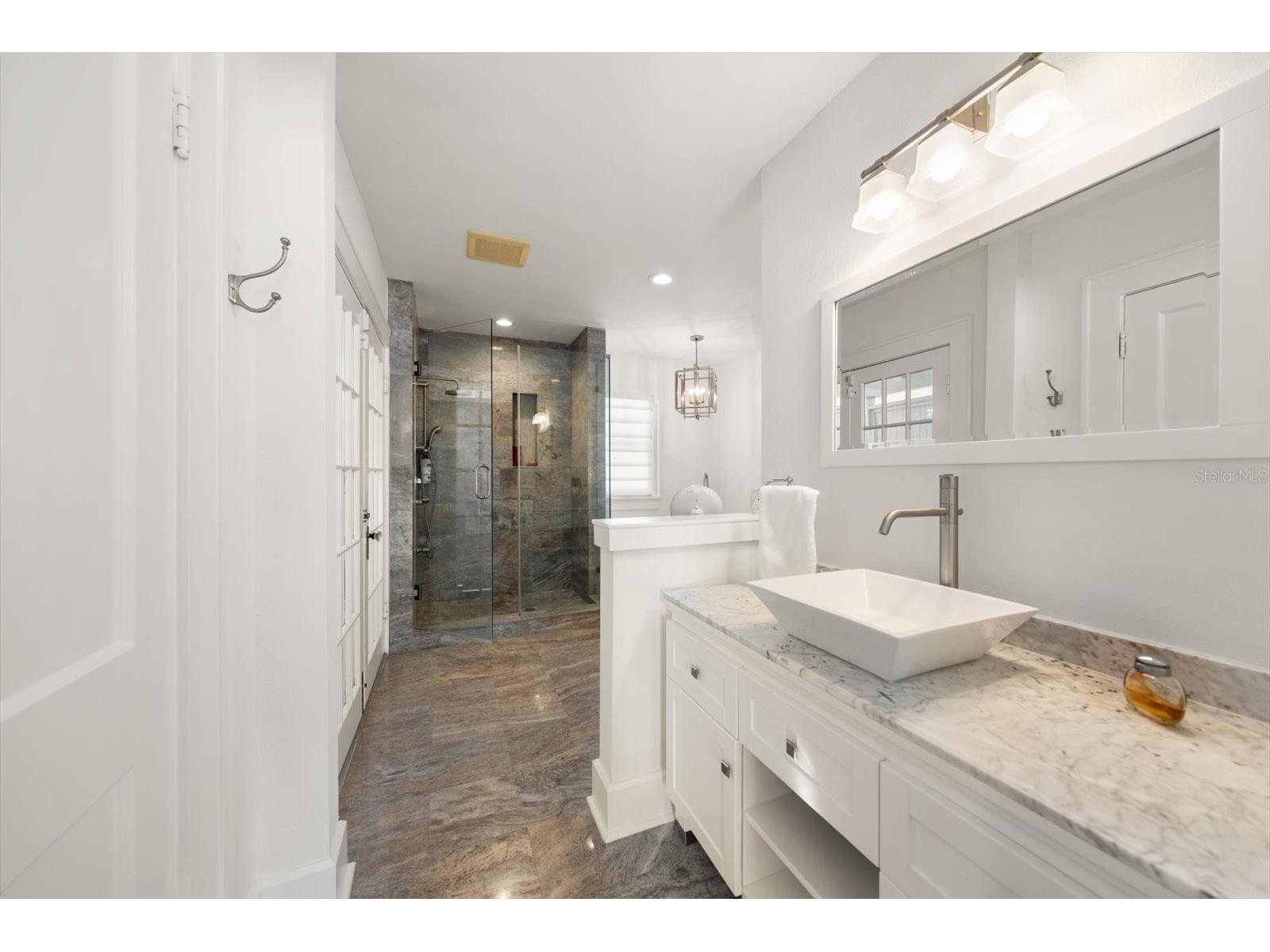 2050 Coffee Pot Boulevard NE Saint Petersburg FL 33704 - COFFEE POT BAYOU/TAMPA BAY TB8485425 image30