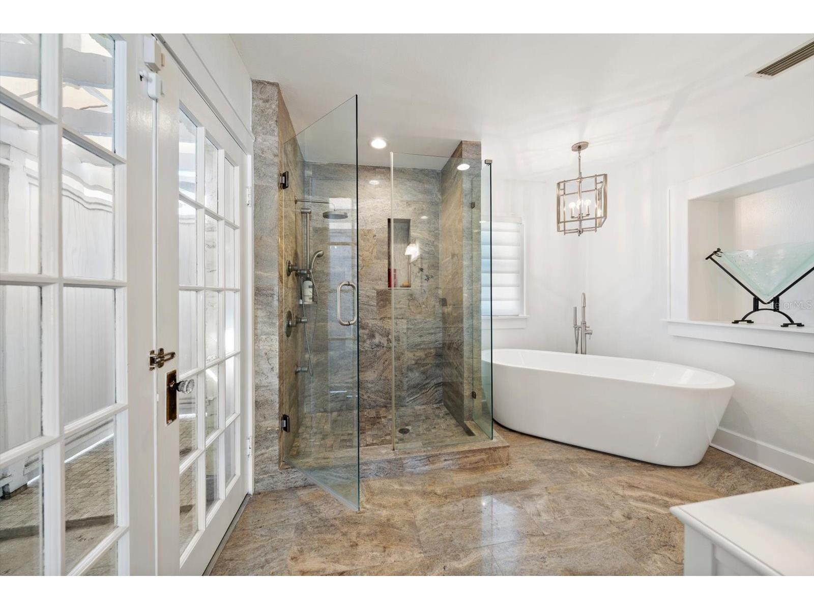 2050 Coffee Pot Boulevard NE Saint Petersburg FL 33704 - COFFEE POT BAYOU/TAMPA BAY TB8485425 image31