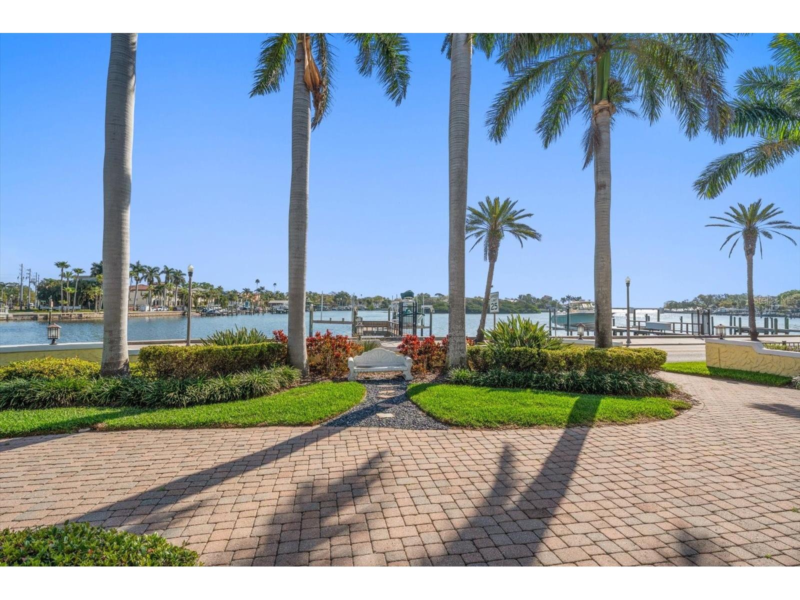 2050 Coffee Pot Boulevard NE Saint Petersburg FL 33704 - COFFEE POT BAYOU/TAMPA BAY TB8485425 image55