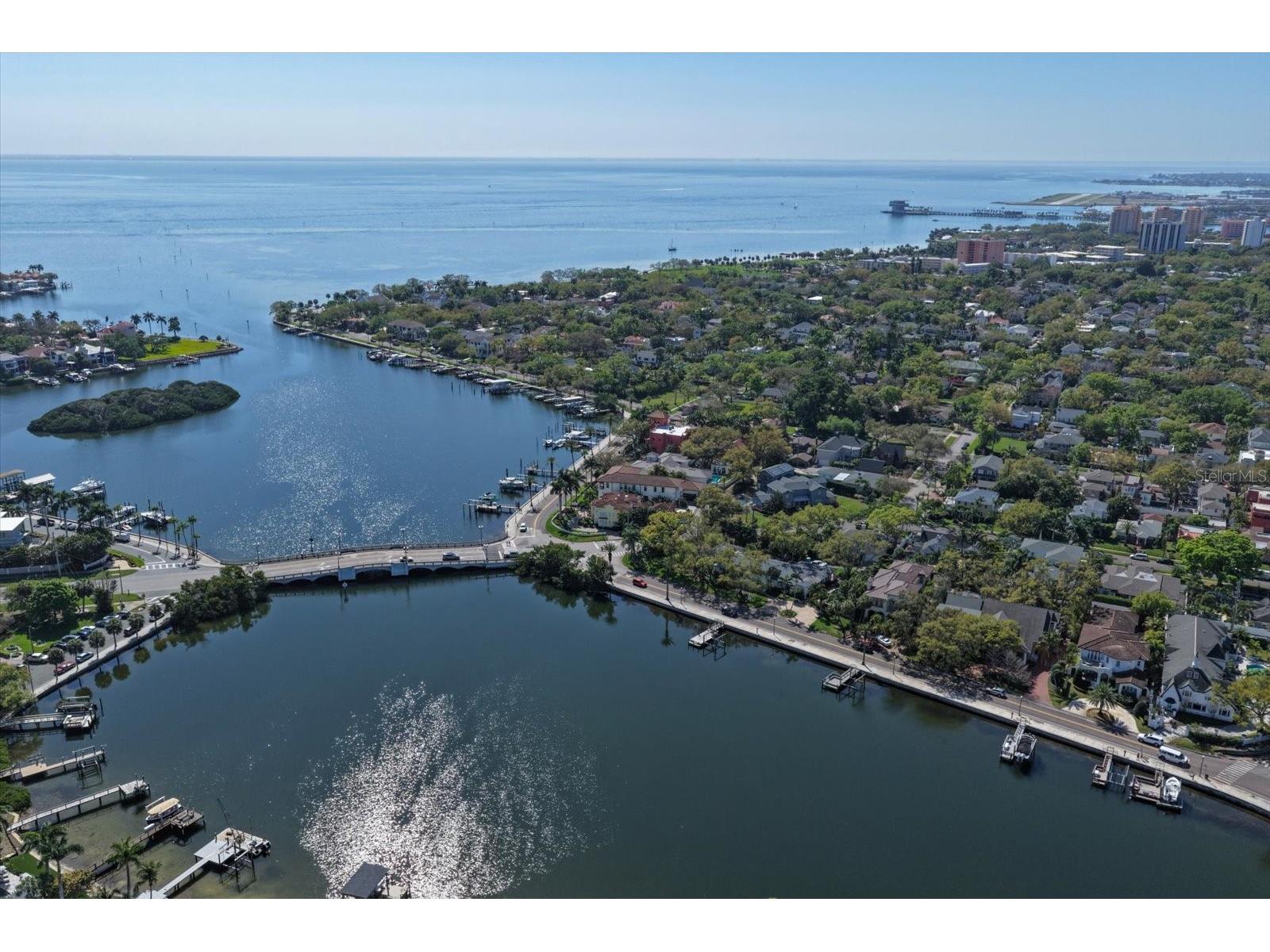 2050 Coffee Pot Boulevard NE Saint Petersburg FL 33704 - COFFEE POT BAYOU/TAMPA BAY TB8485425 image60