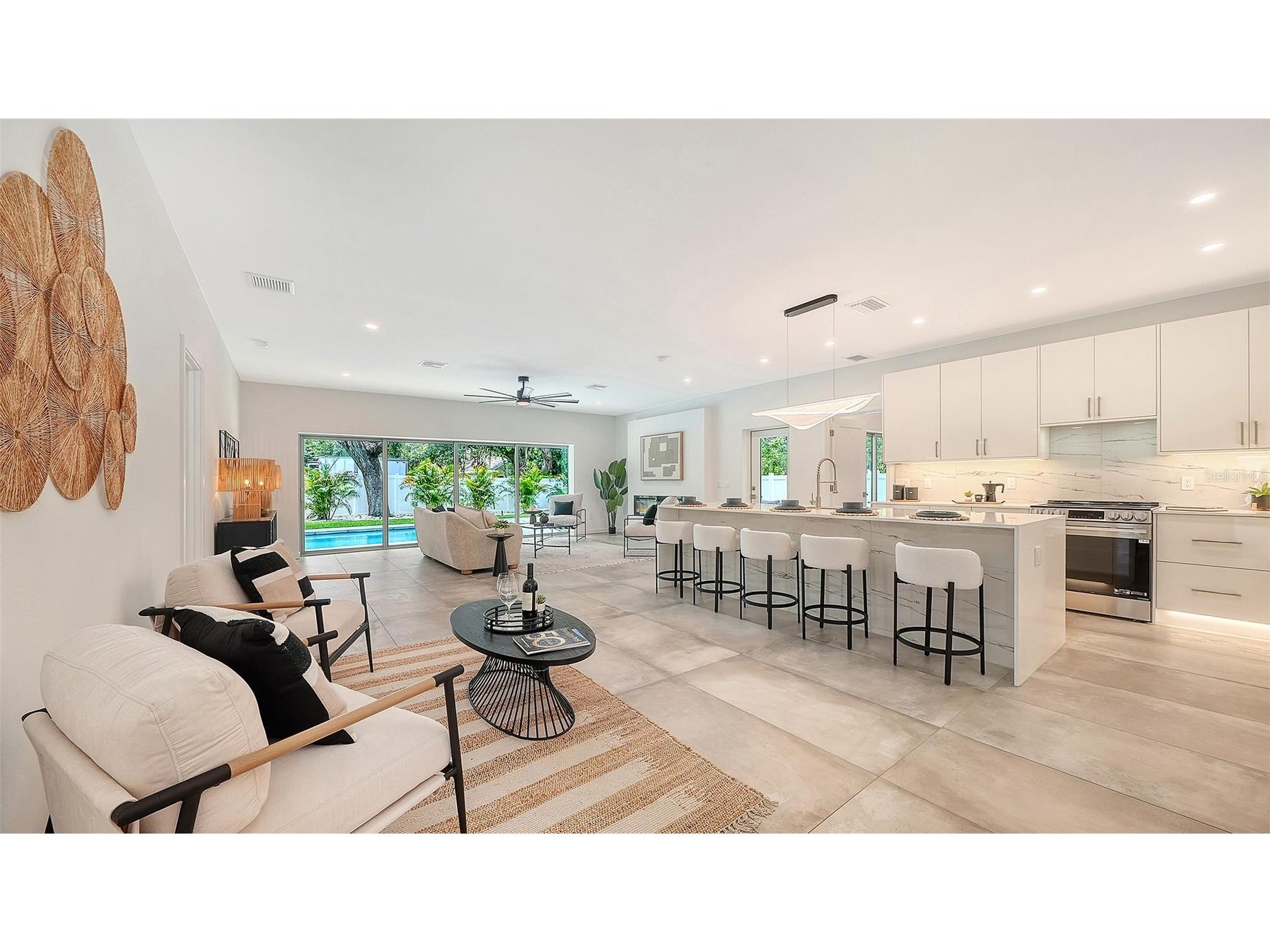 2050 Euclid Terrace Sarasota FL 34239 A4687473 image16