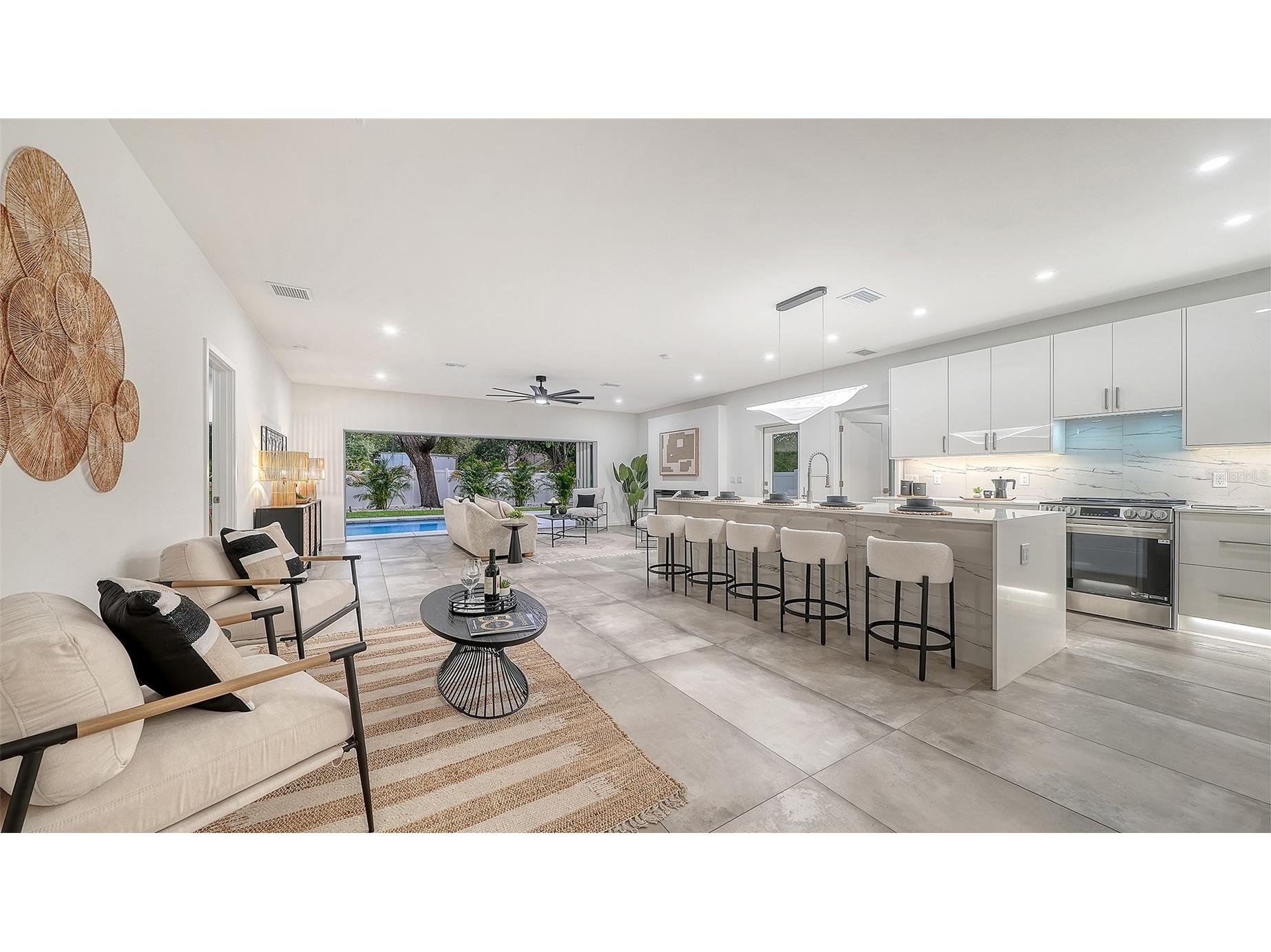 2050 Euclid Terrace Sarasota FL 34239 A4687473 image18