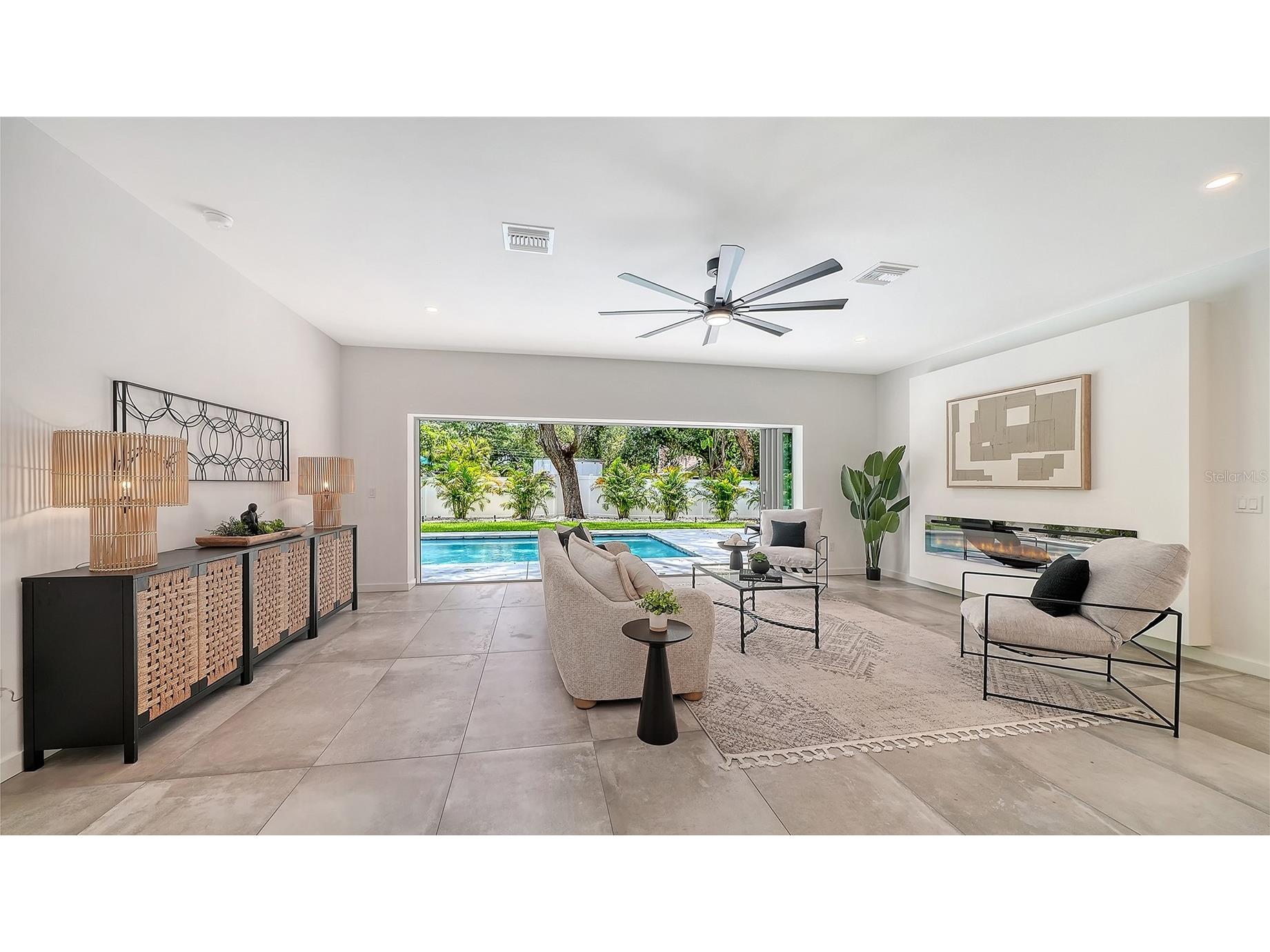 2050 Euclid Terrace Sarasota FL 34239 A4687473 image19