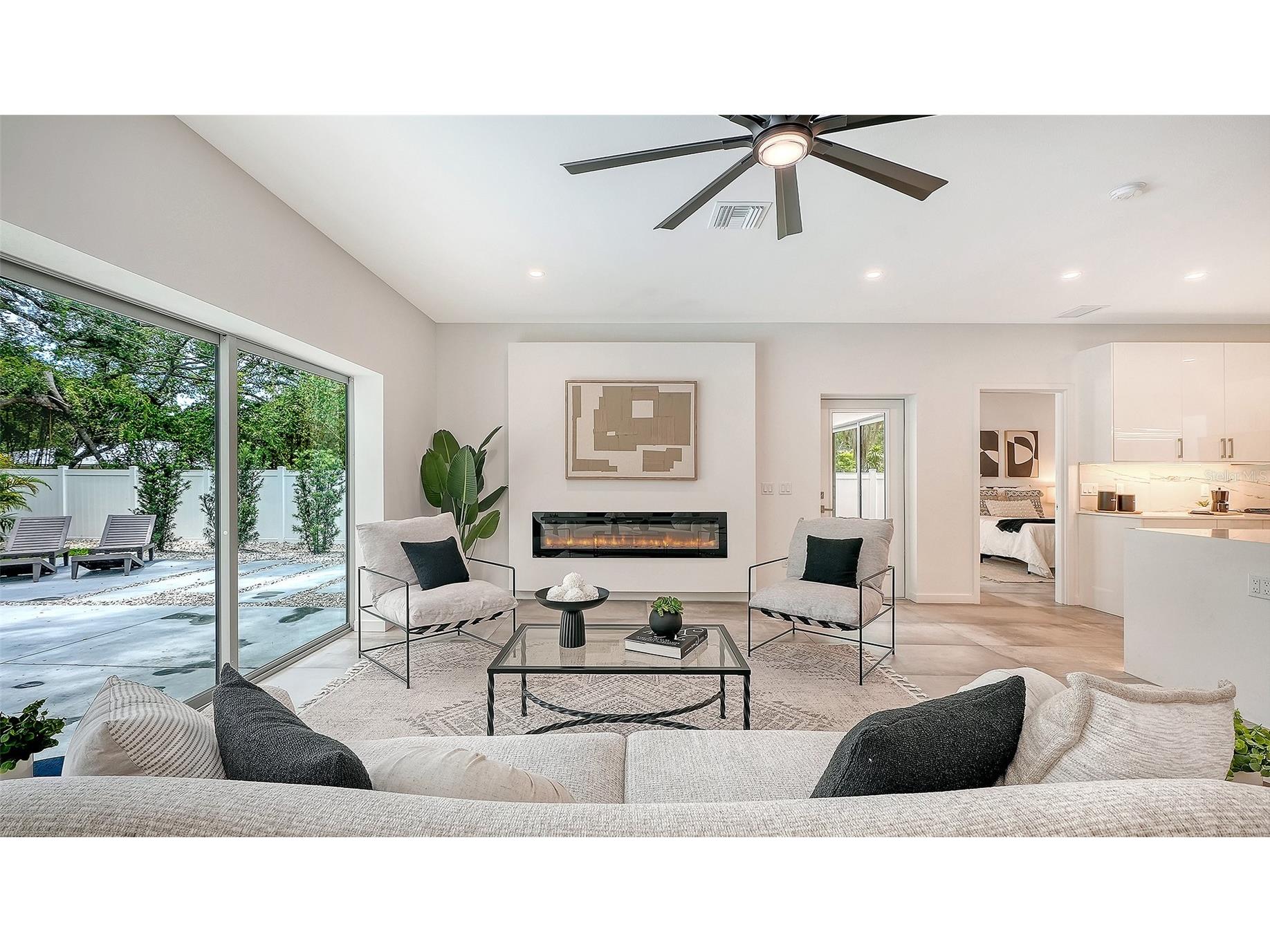 2050 Euclid Terrace Sarasota FL 34239 A4687473 image23