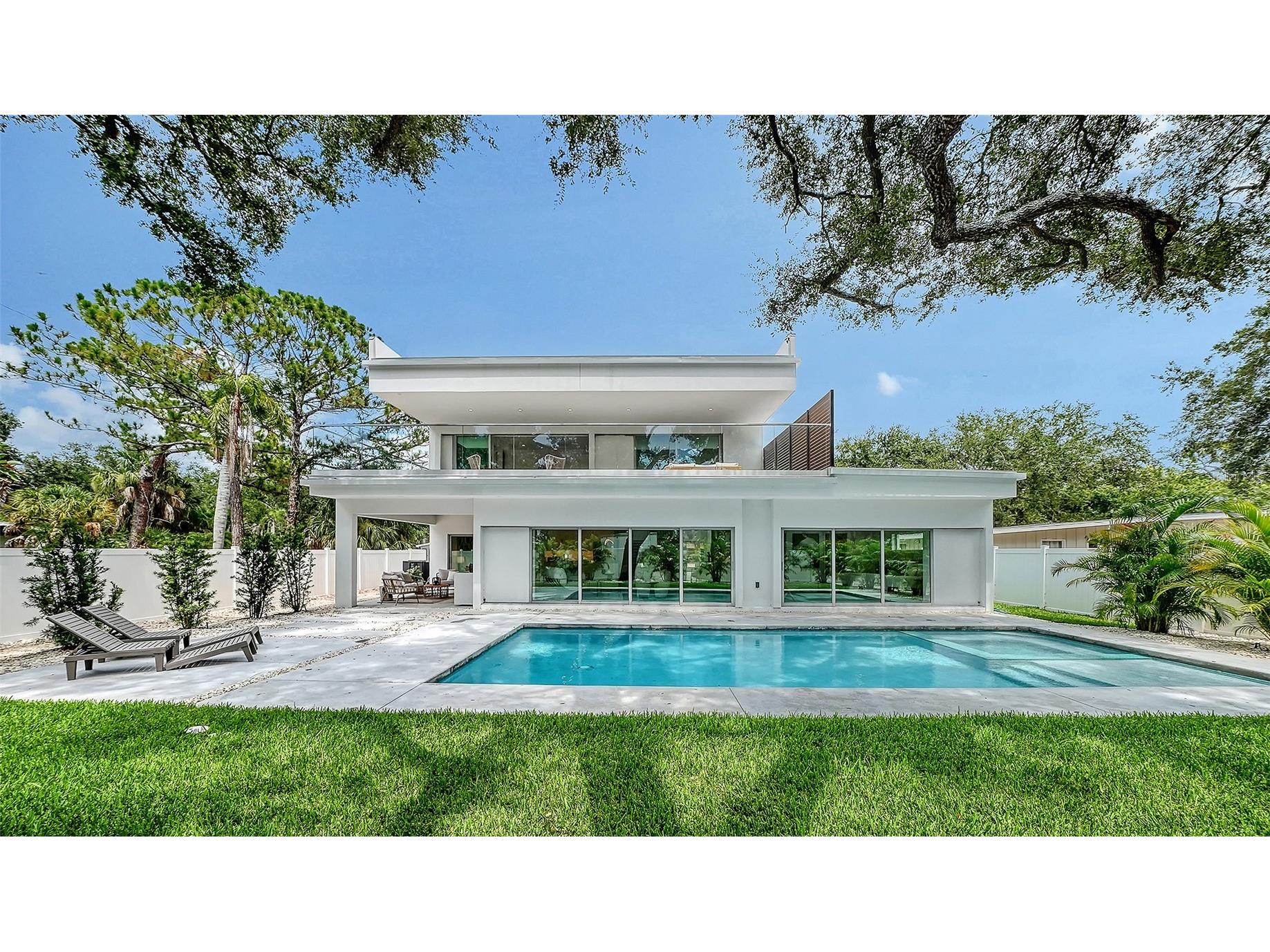 2050 Euclid Terrace Sarasota FL 34239 A4687473 image3