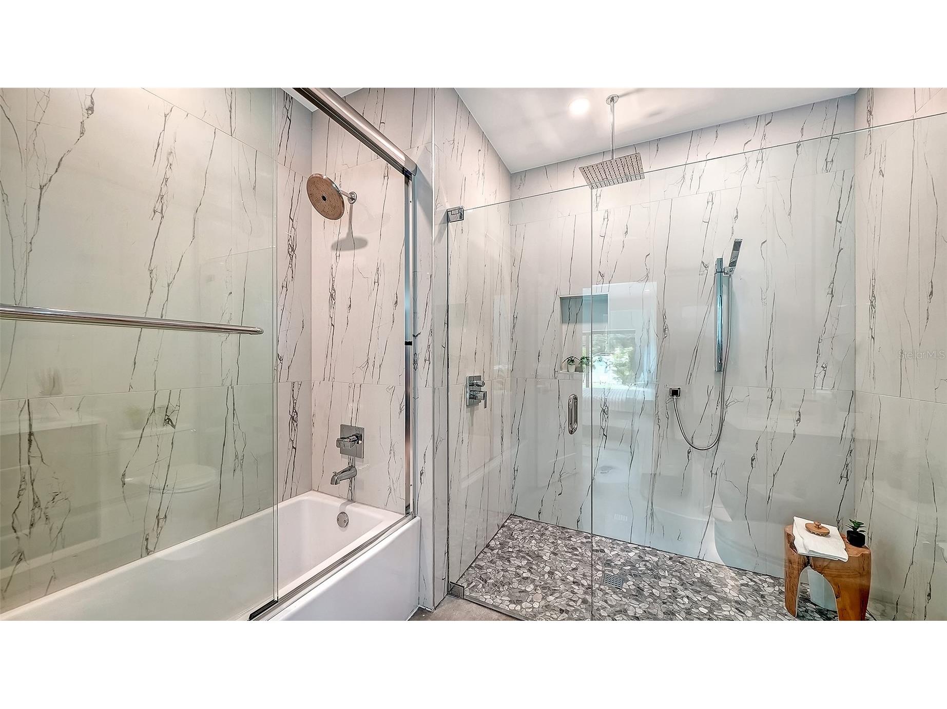 2050 Euclid Terrace Sarasota FL 34239 A4687473 image40
