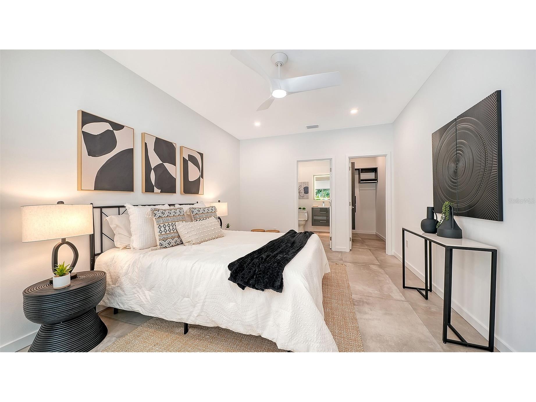 2050 Euclid Terrace Sarasota FL 34239 A4687473 image42