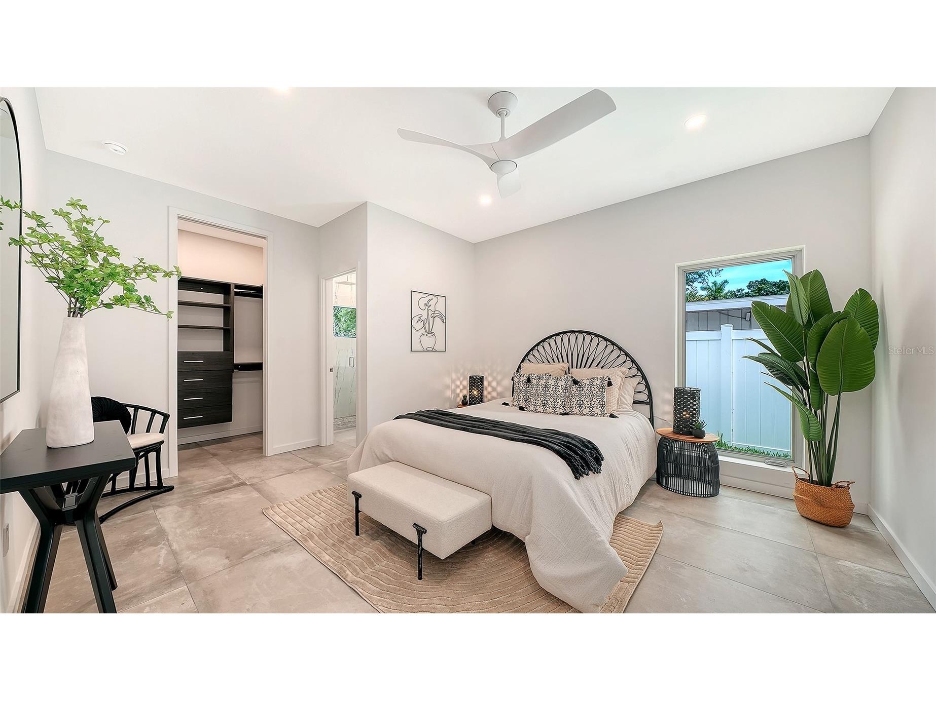 2050 Euclid Terrace Sarasota FL 34239 A4687473 image48