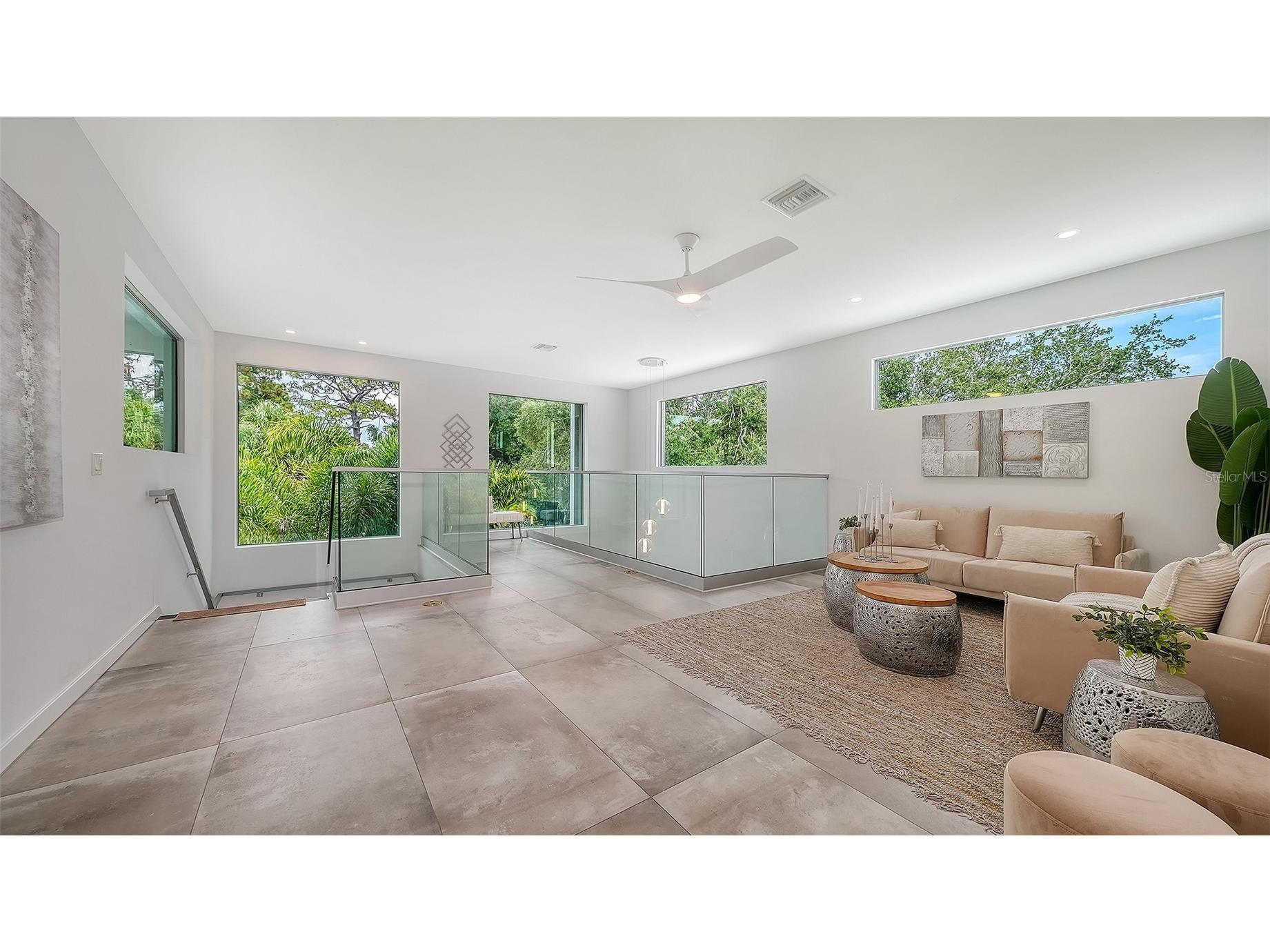 2050 Euclid Terrace Sarasota FL 34239 A4687473 image55