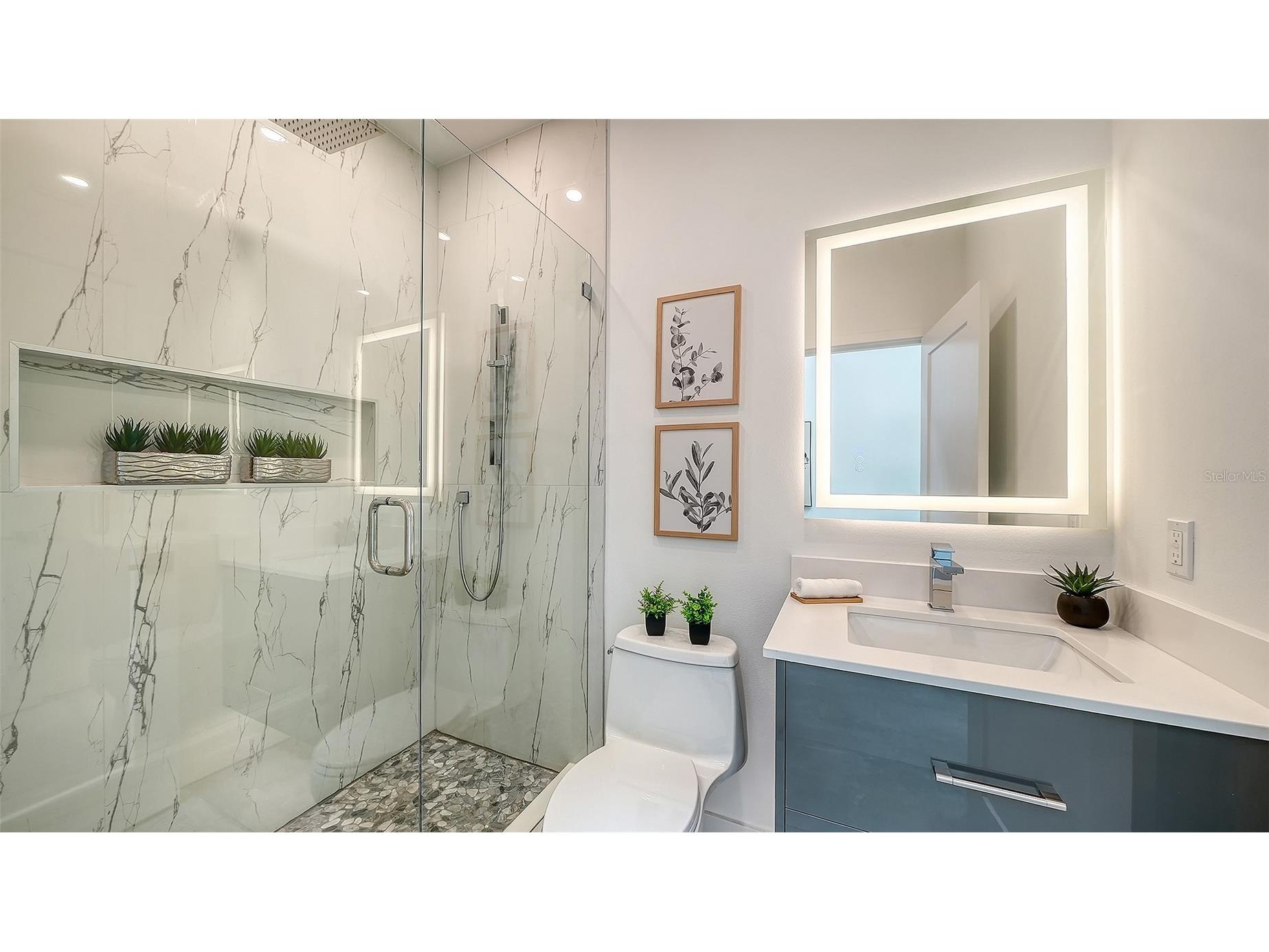 2050 Euclid Terrace Sarasota FL 34239 A4687473 image66
