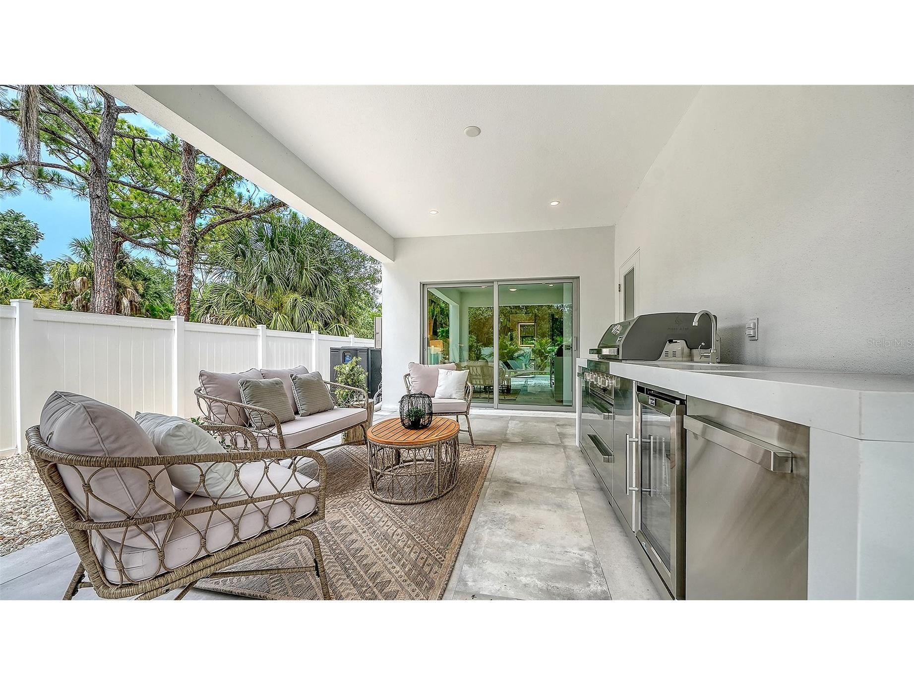 2050 Euclid Terrace Sarasota FL 34239 A4687473 image74