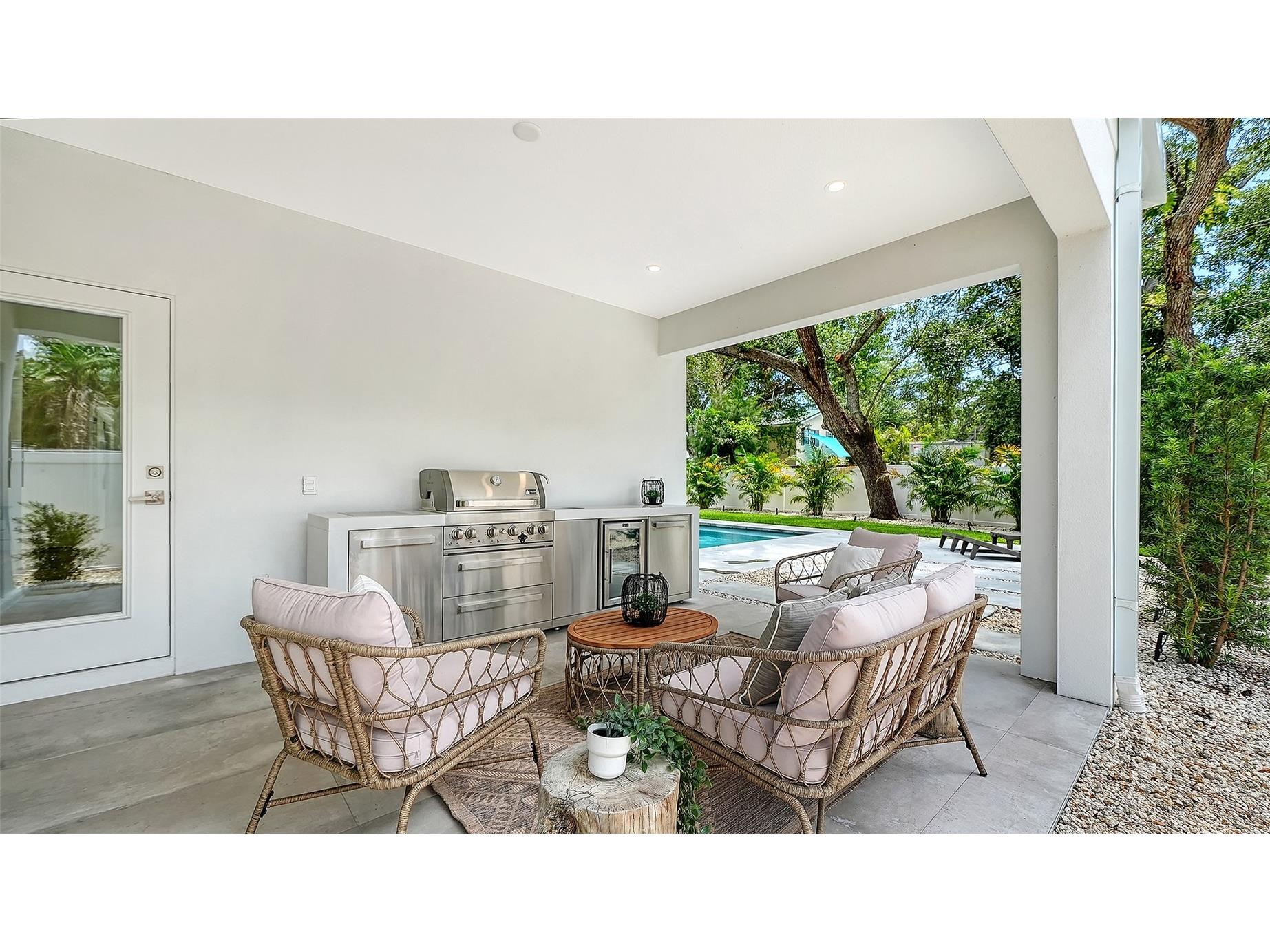 2050 Euclid Terrace Sarasota FL 34239 A4687473 image75