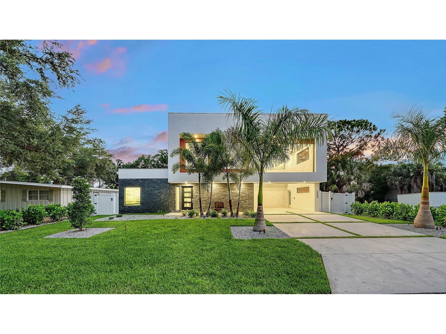 2050 Euclid Terrace Sarasota FL 34239 A4687473 image9
