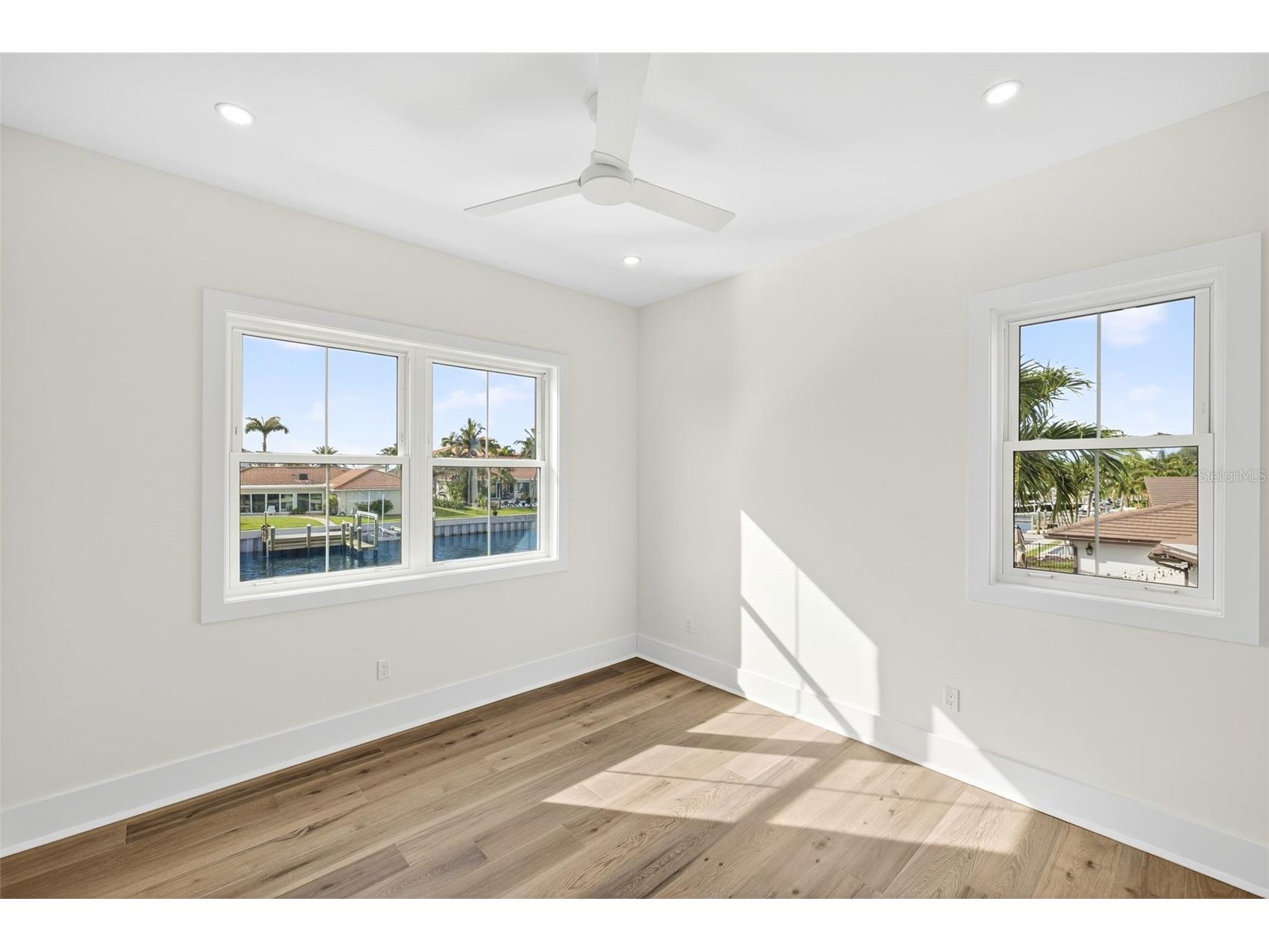 2050 Hawaii Avenue NE Saint Petersburg FL 33703 TB8459217 image37