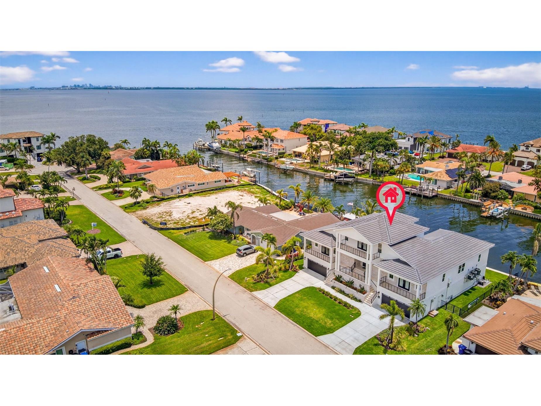 2050 Hawaii Avenue NE Saint Petersburg FL 33703 TB8459217 image55