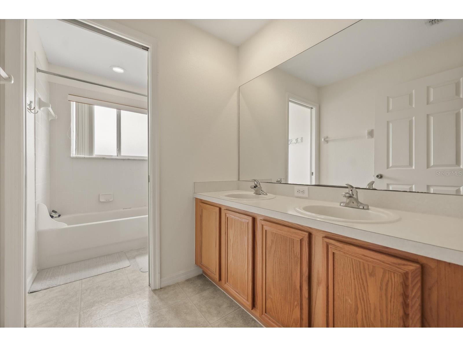 2050 Island Walk Drive Orlando FL 32824 S5128805 image21