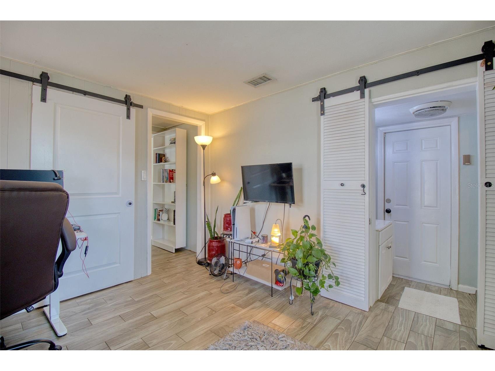 2050 Magnolia Drive Clearwater FL 33764 TB8468827 image30