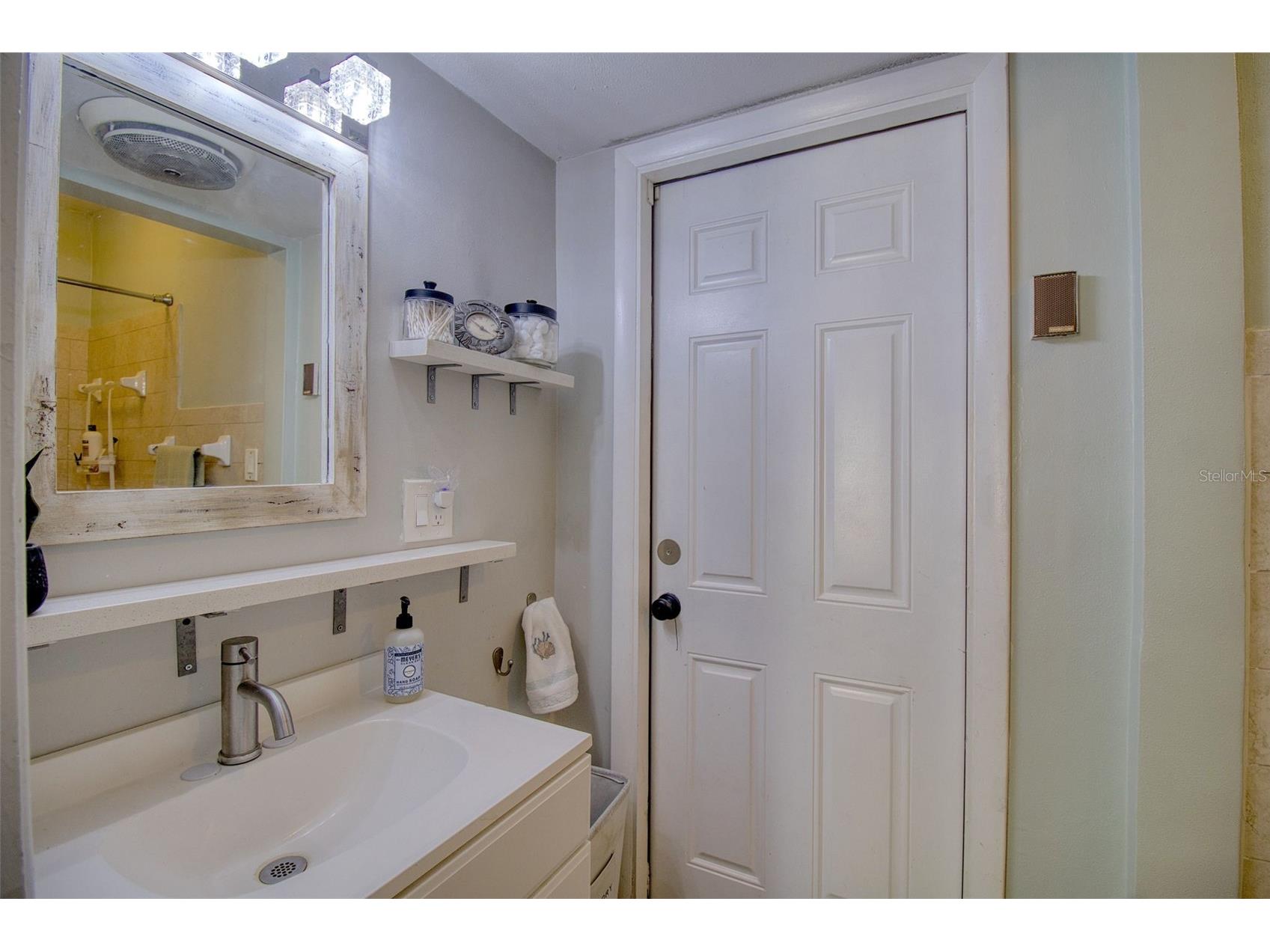 2050 Magnolia Drive Clearwater FL 33764 TB8468827 image33