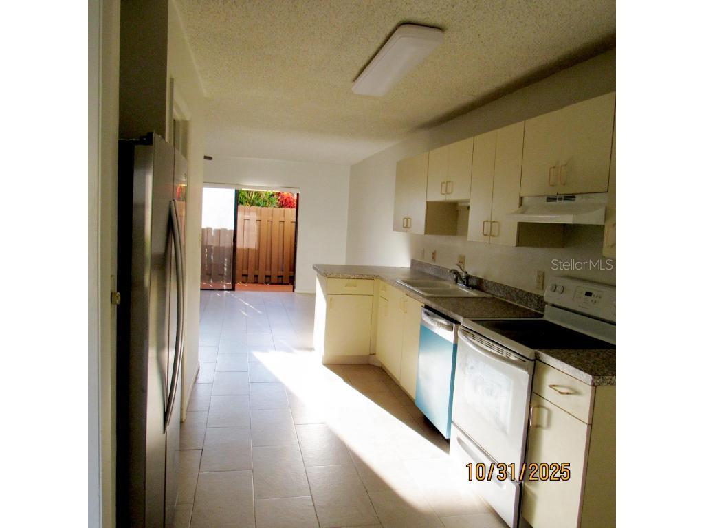 2050 Oleander Boulevard #10-106 Fort Pierce FL 34950 O6357682 image5