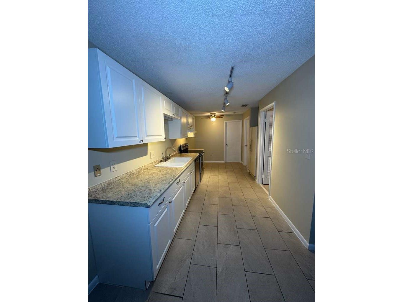 2050 Oleander Boulevard #10-206 Fort Pierce FL 34950 O6391985 image10