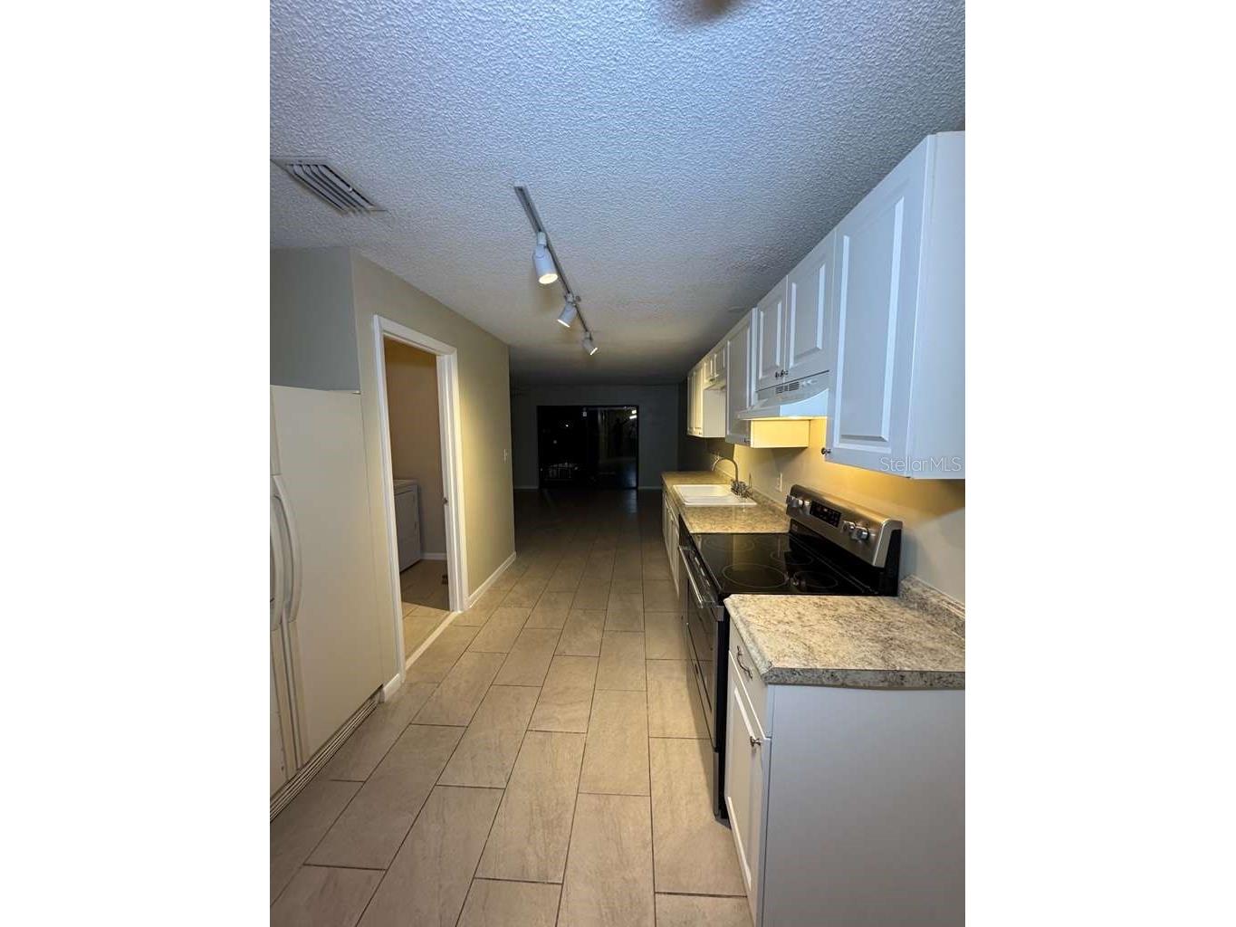 2050 Oleander Boulevard #10-206 Fort Pierce FL 34950 O6391985 image9