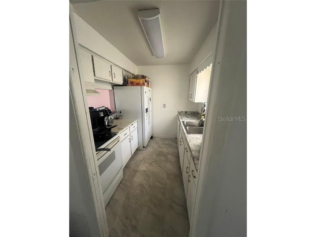 2050 Oleander Boulevard #4-105 Fort Pierce FL 34950 TB8452634 image5