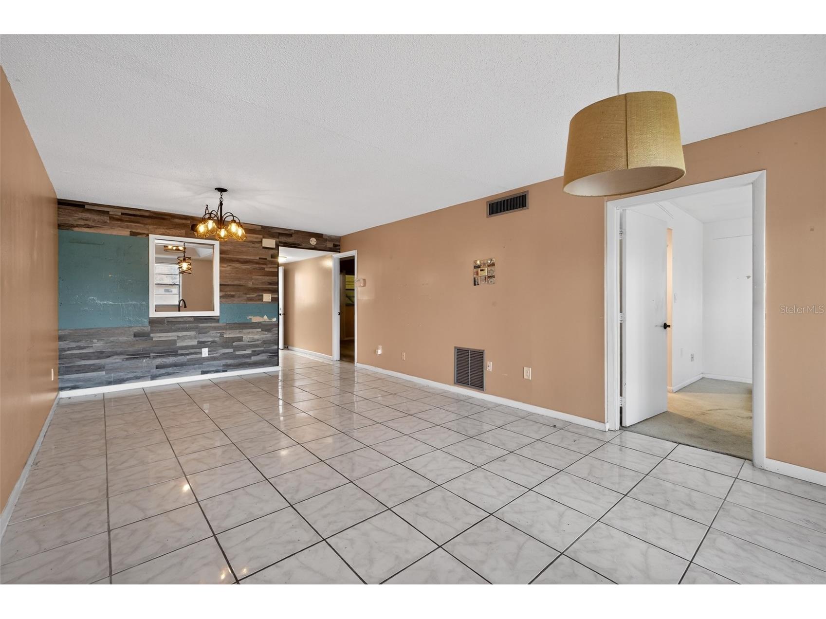 2050 Oleander Boulevard #6-105 Fort Pierce FL 34950 C7526344 image8