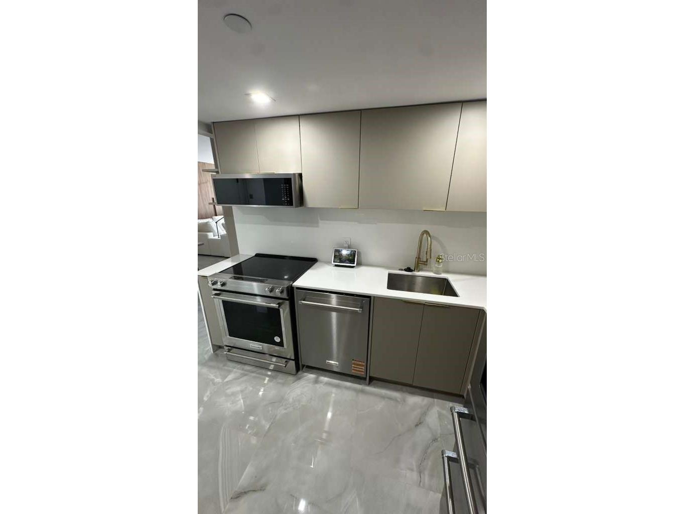 20505 E Country Club Drive #534 Miami FL 33180 O6385968 image6
