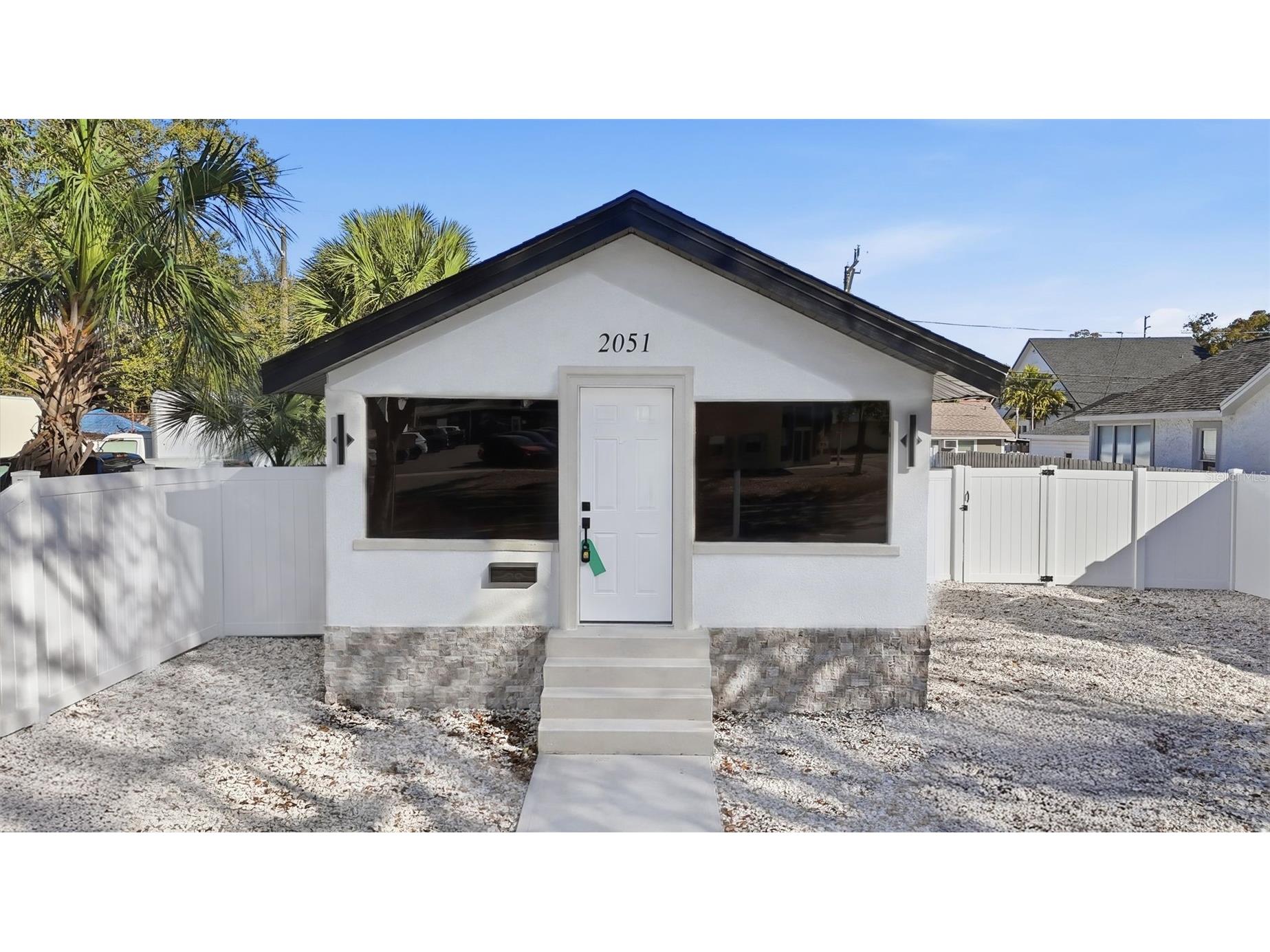 2051 1st Avenue N Saint Petersburg FL 33713 TB8469053 image1
