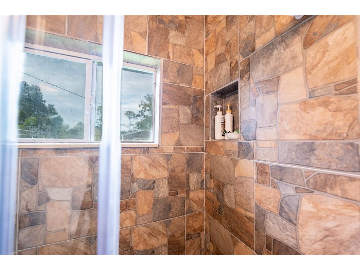 2051 3rd Avenue Deland FL 32724 O6341907 image8