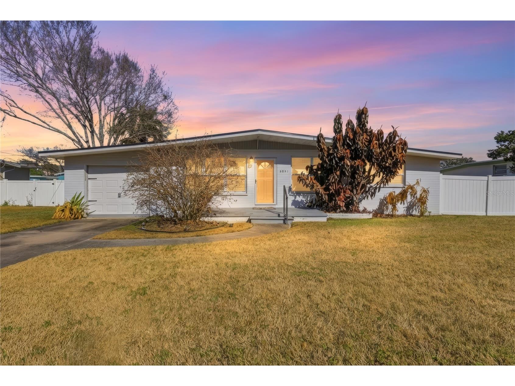 2051 Green Street South Daytona FL 32119 V4947440 image1