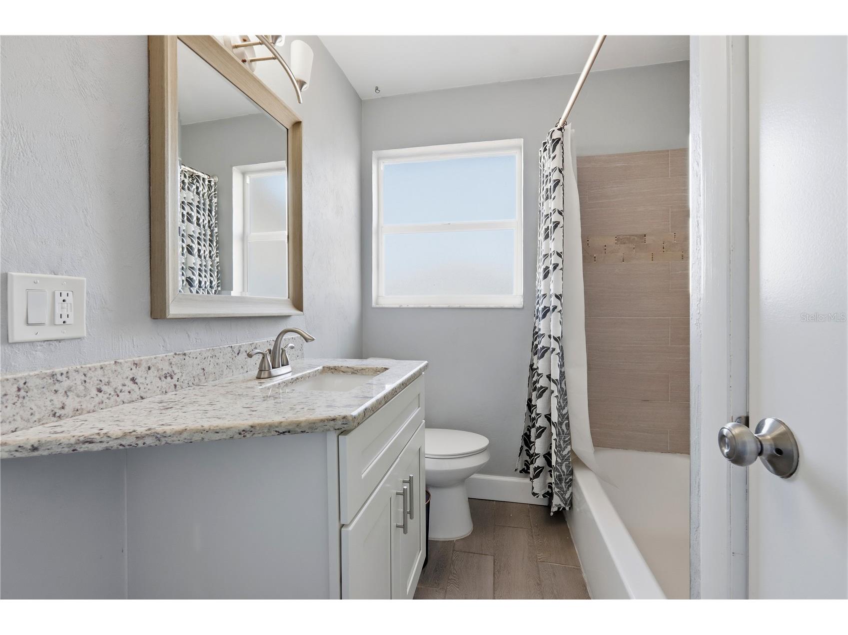 2051 Green Street South Daytona FL 32119 V4947440 image11
