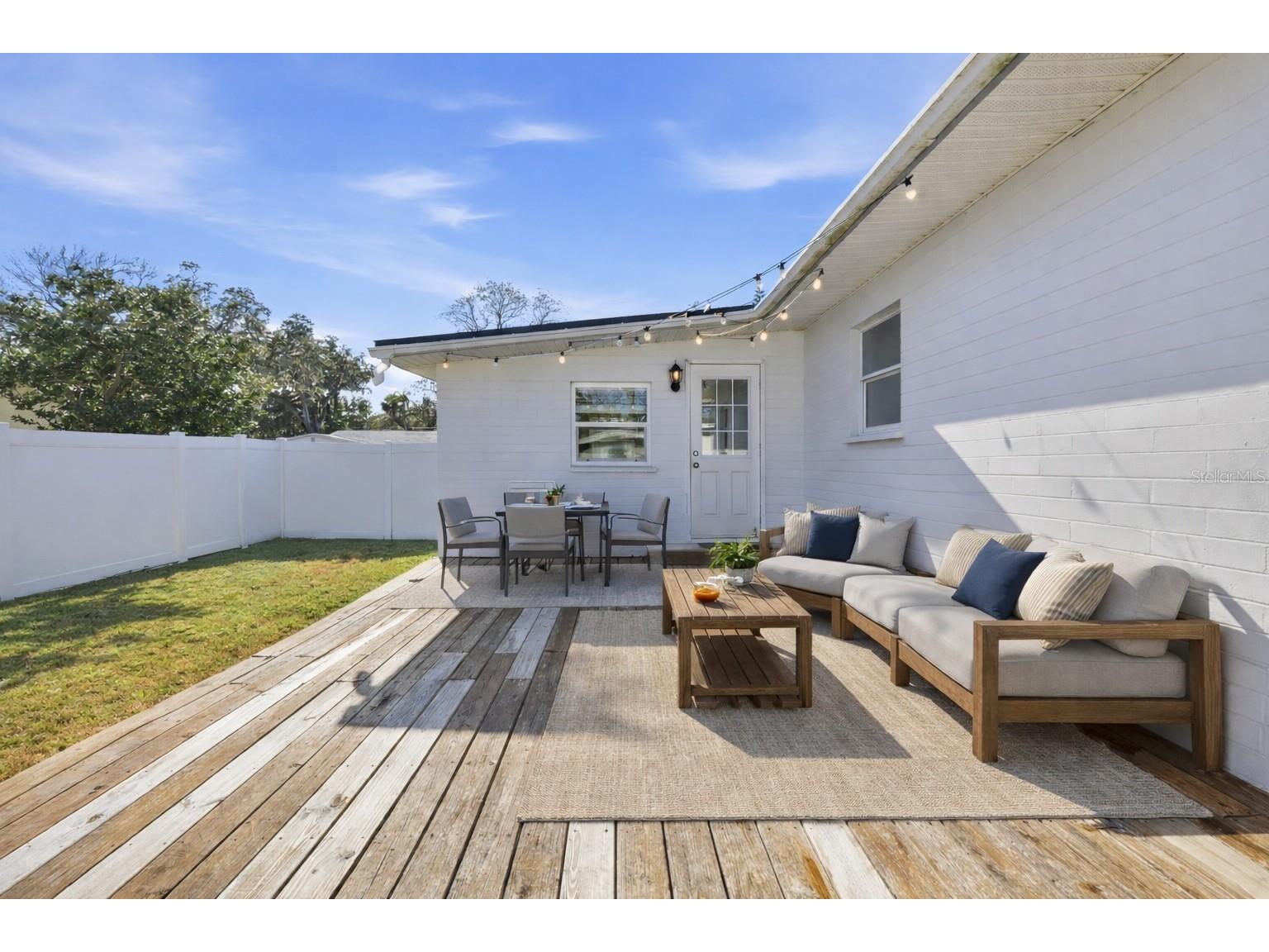 2051 Green Street South Daytona FL 32119 V4947440 image12