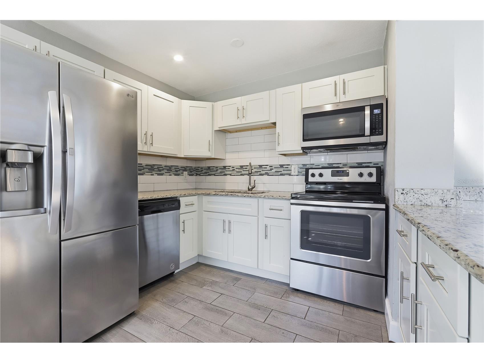 2051 Green Street South Daytona FL 32119 V4947440 image6