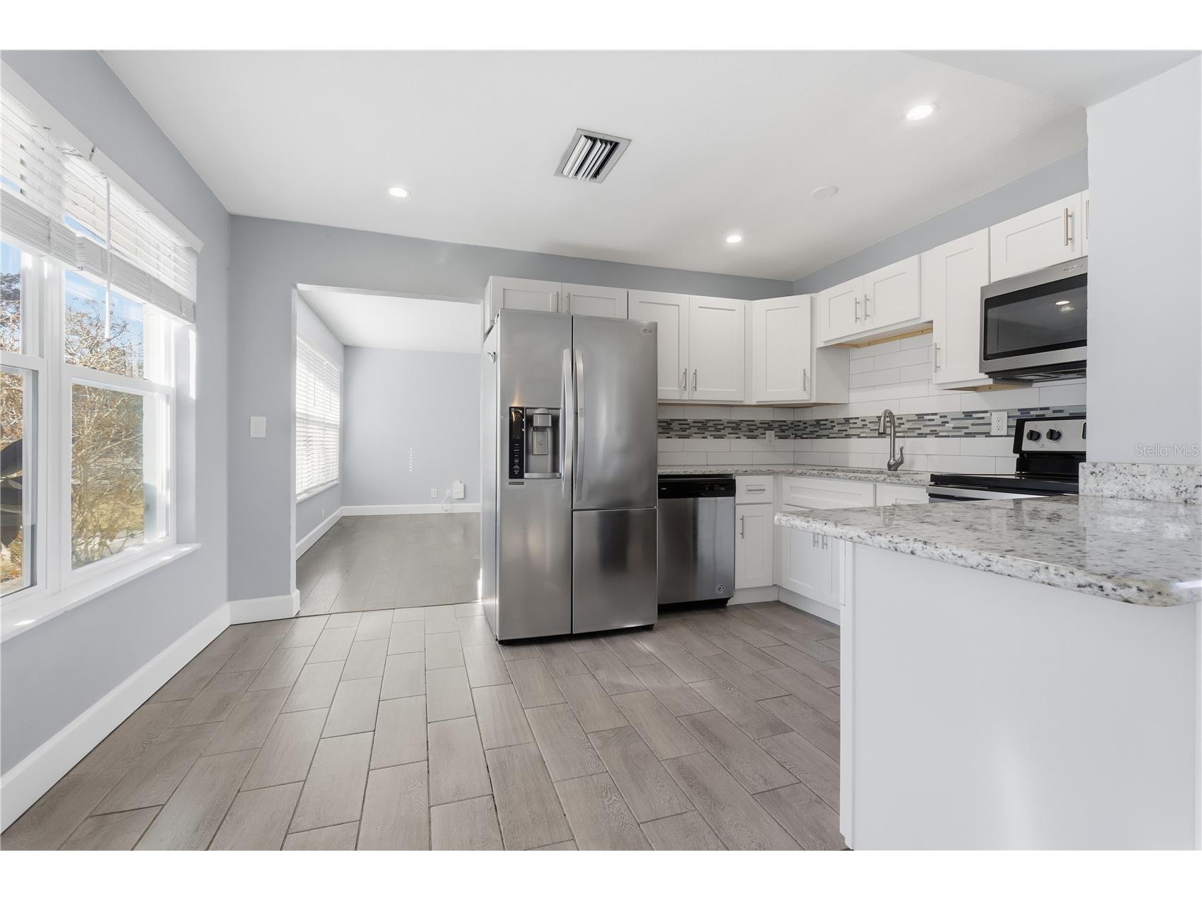 2051 Green Street South Daytona FL 32119 V4947440 image7