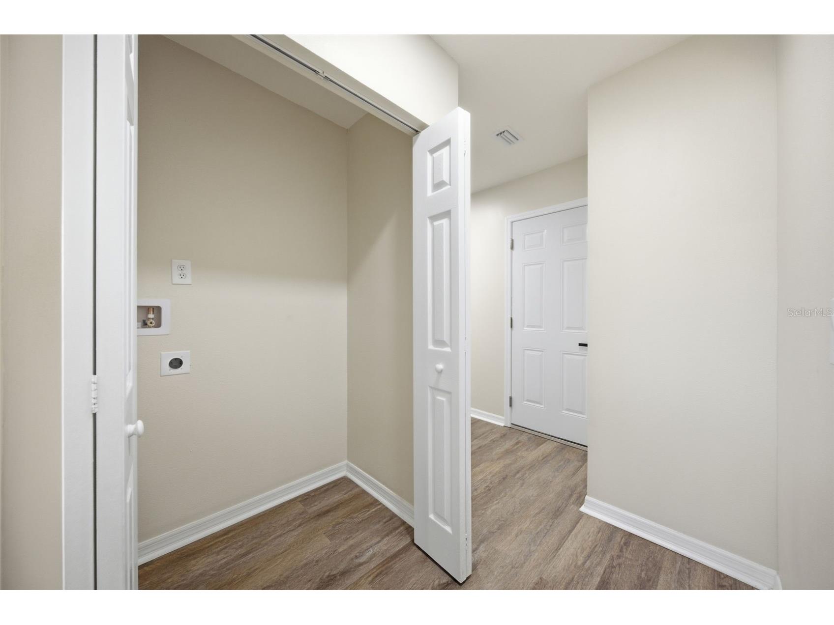 2051 Magnolia Drive Clearwater FL 33764 TB8529531 image18