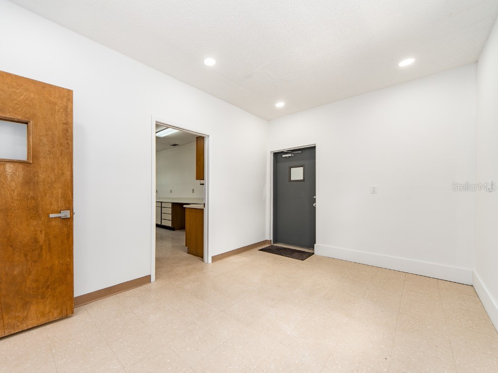 2051 Range Road Clearwater FL 33765 TB8439234 image15